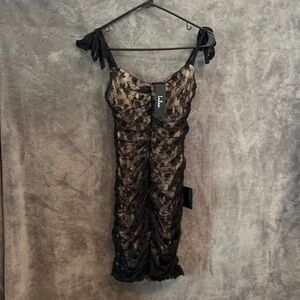 NWT Lulus lace black bodycon dress size small